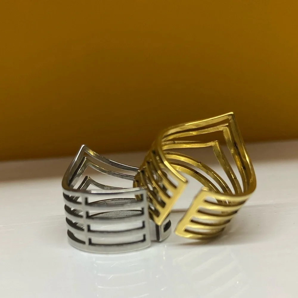 Ring - Picture 2 of 3